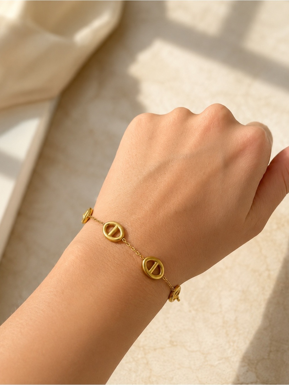 Gold Medallion Chain Bracelet | Minimalist Luxury Jewelry